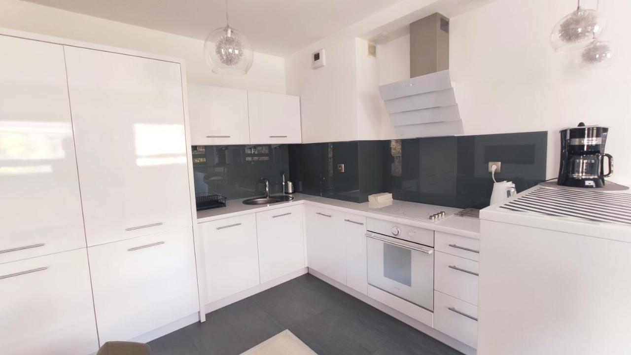 Lokietka 8B By Homeprime Kraków Eksteriør billede